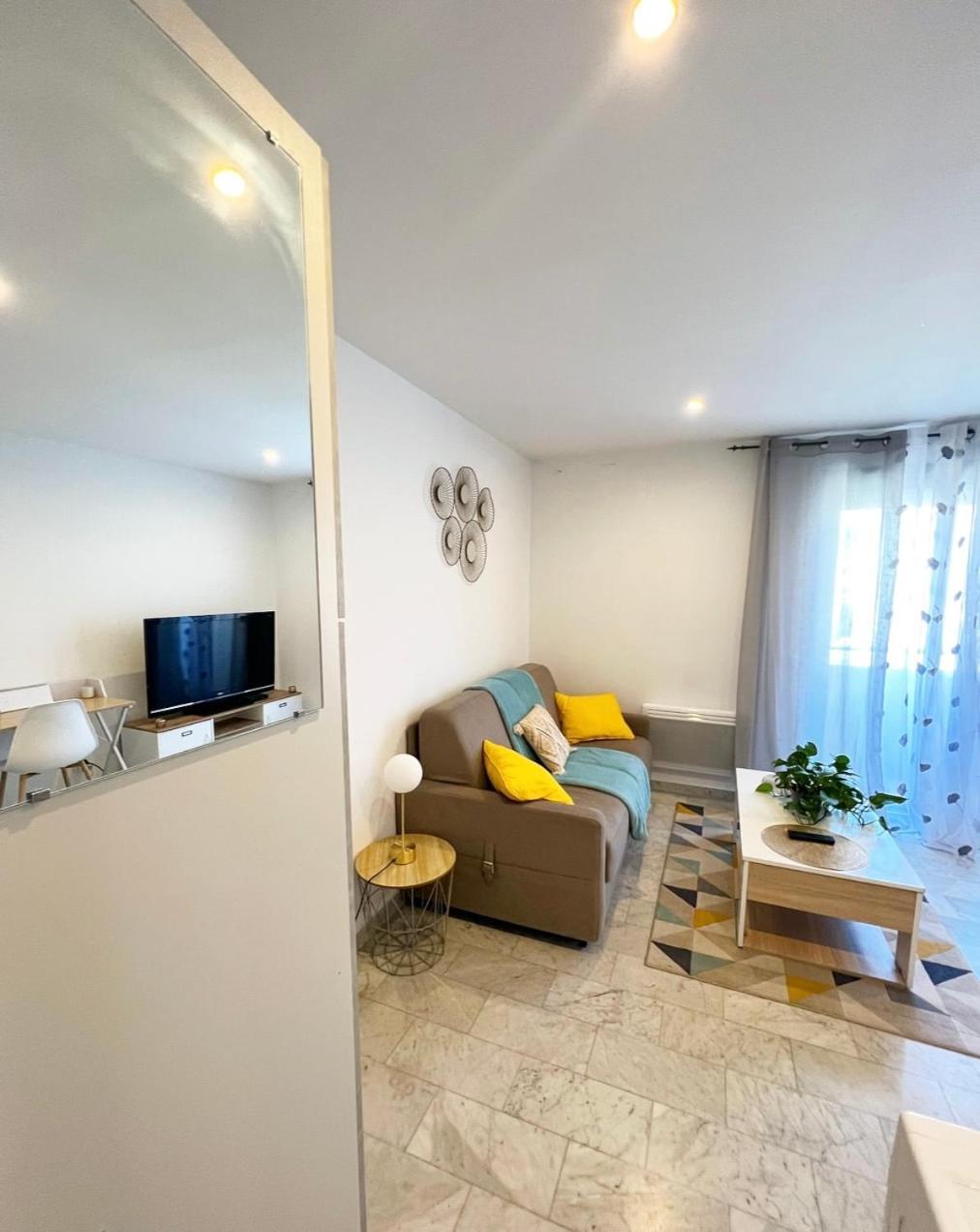 Super Bord De Mer, Promenade Des Appartement Nice